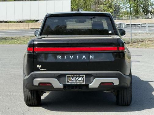 2022 Rivian R1T Adventure