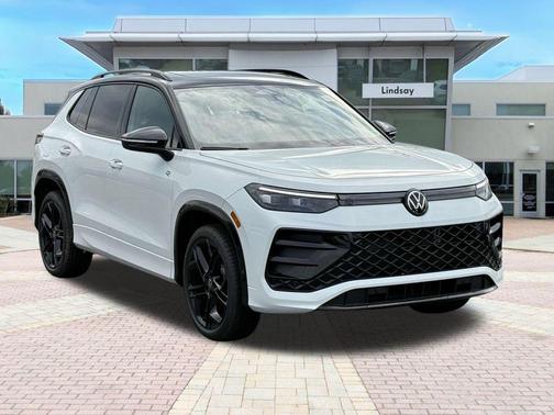 2025 Volkswagen Tiguan 2.0T SE R-Line Black 4MOTION