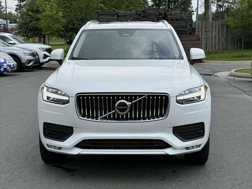 2023 Volvo XC90 B5 Core