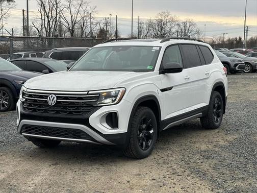 2025 Volkswagen Atlas 2.0T Peak Edition