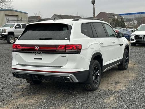 2025 Volkswagen Atlas 2.0T Peak Edition