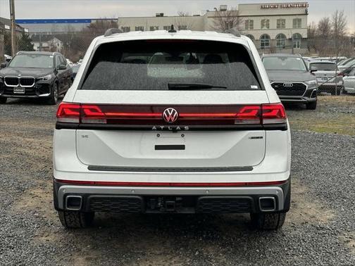 2025 Volkswagen Atlas 2.0T Peak Edition