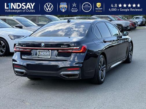 2022 BMW 740 i xDrive