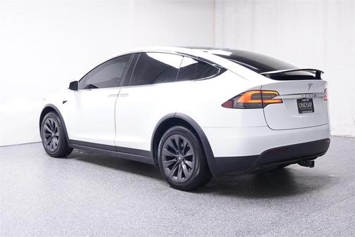 Photo 4 of 38 of 2018 Tesla Model X 100D
