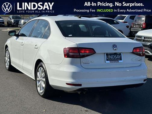 White Silver Metallic 2017 Volkswagen Jetta 1.4T SE