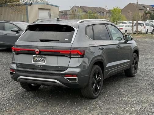 2025 Volkswagen Taos 1.5T SEL
