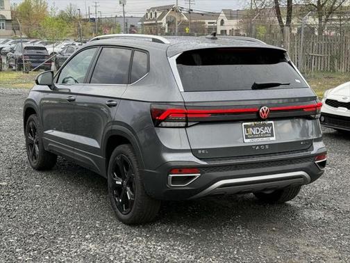 2025 Volkswagen Taos 1.5T SEL