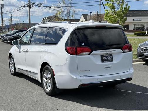 2018 Chrysler Pacifica Touring-L Plus
