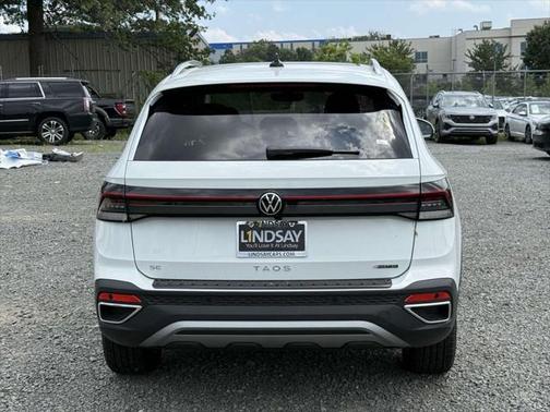 2025 Volkswagen Taos 1.5T SE