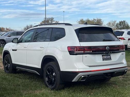 2025 Volkswagen Atlas 2.0T Peak Edition