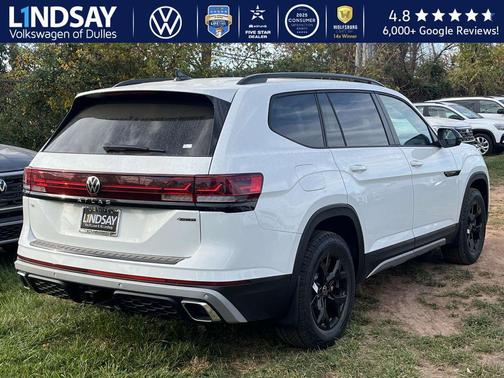 2025 Volkswagen Atlas 2.0T Peak Edition