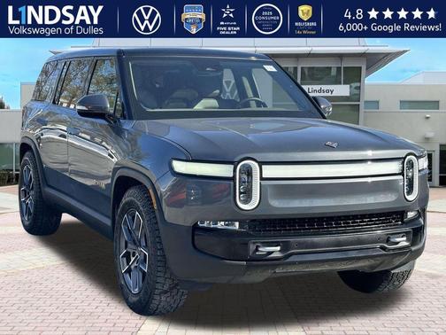 2023 Rivian R1S Adventure