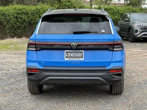2025 Volkswagen Taos 1.5T SE Black