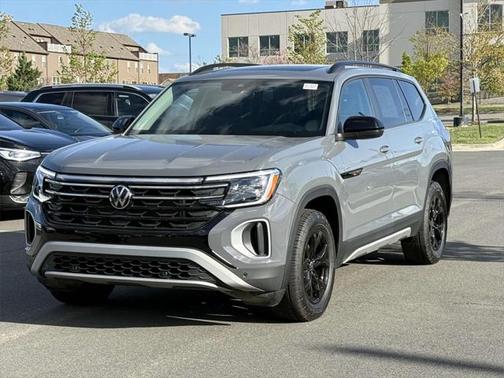 2024 Volkswagen Atlas 2.0T SE w/Technology 4MOTION