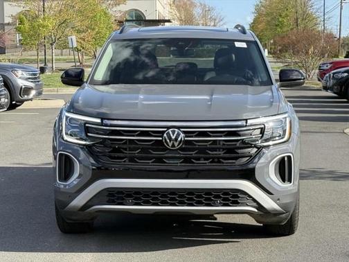 2024 Volkswagen Atlas 2.0T SE w/Technology 4MOTION