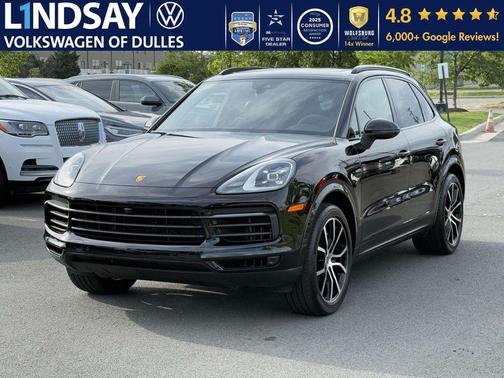 2023 Porsche Cayenne Platinum Edition
