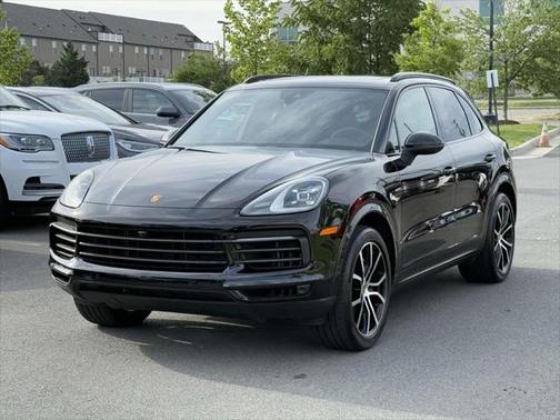 2023 Porsche Cayenne Platinum Edition