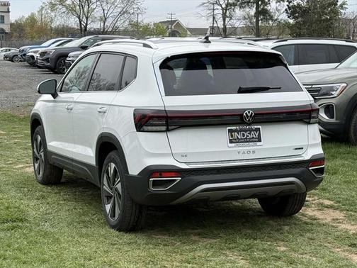 2025 Volkswagen Taos 1.5T SE