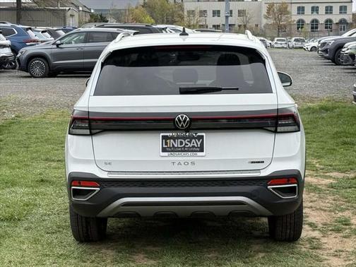 2025 Volkswagen Taos 1.5T SE