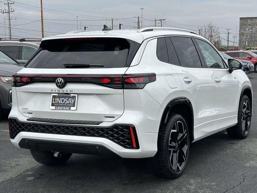 2026 Volkswagen Tiguan 2.0T SEL R-Line 4MOTION