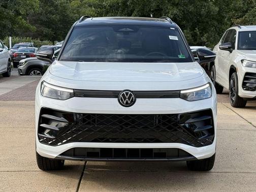 2025 Volkswagen Tiguan 2.0T SE R-Line Black 4MOTION