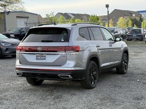 2025 Volkswagen Atlas 2.0T SE w/Technology 4MOTION