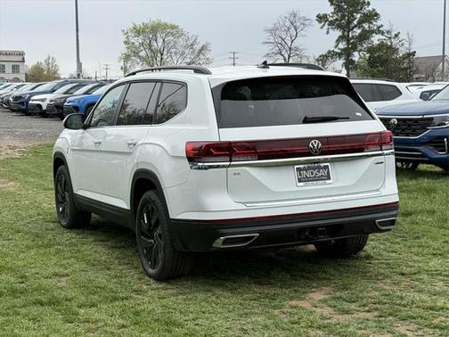 2025 Volkswagen Atlas 2.0T SE w/Technology 4MOTION