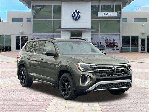 2025 Volkswagen Atlas 2.0T Peak Edition