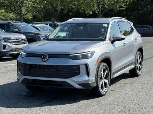 2025 Volkswagen Tiguan 2.0T SE 4MOTION