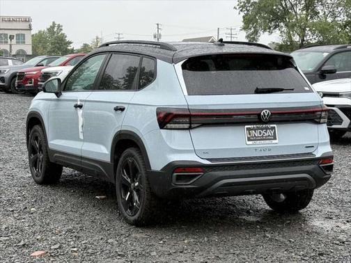 2025 Volkswagen Taos 1.5T SE Black