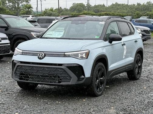 2025 Volkswagen Taos 1.5T SE Black