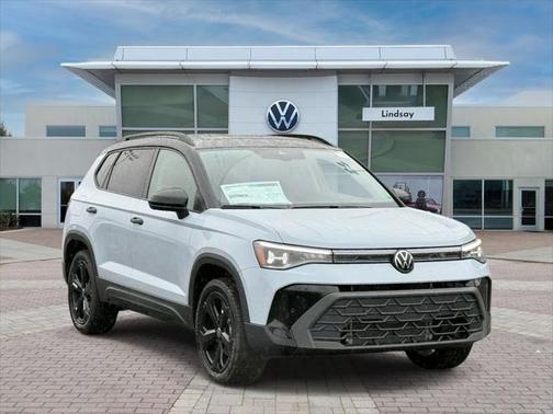 2025 Volkswagen Taos 1.5T SE Black