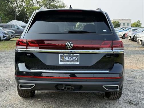 2025 Volkswagen Atlas 2.0T SE w/Technology 4MOTION