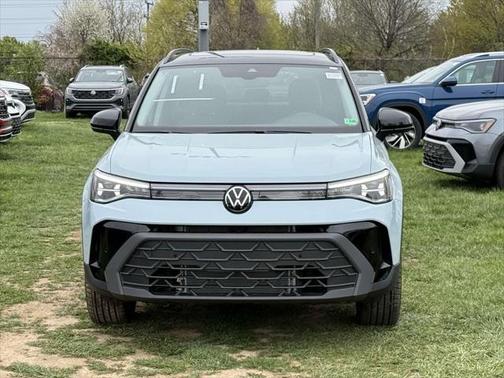 2025 Volkswagen Taos 1.5T SE Black