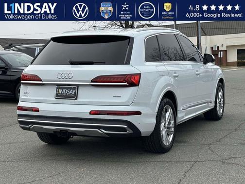 2023 Audi Q7 55 Premium Plus
