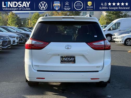 2017 Toyota Sienna XLE