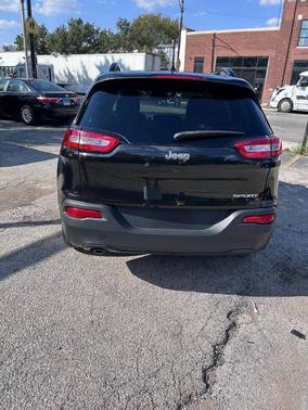 2016 Jeep Cherokee Sport