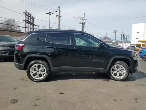 2025 Jeep Compass Latitude