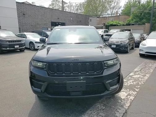 2025 Jeep Grand Cherokee Altitude