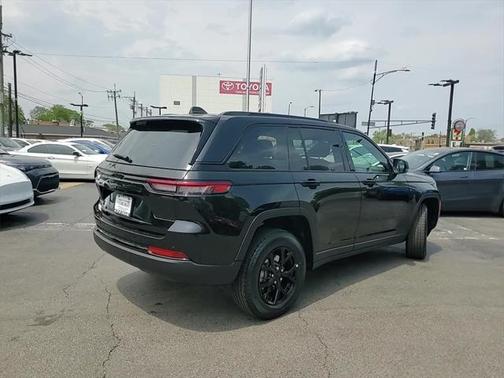2025 Jeep Grand Cherokee Altitude