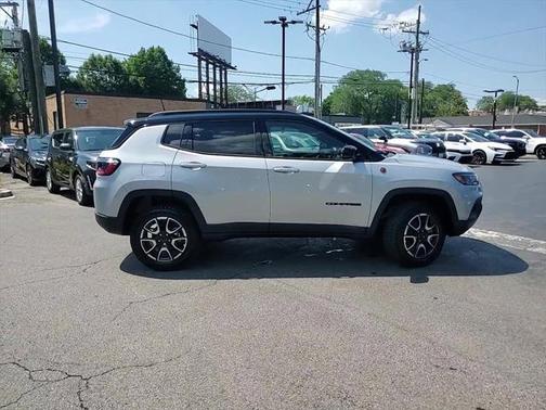 2025 Jeep Compass Trailhawk