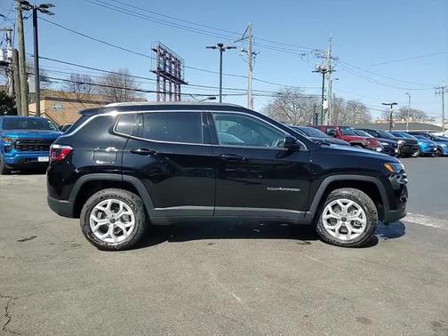 2025 Jeep Compass Latitude