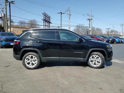 2025 Jeep Compass Latitude