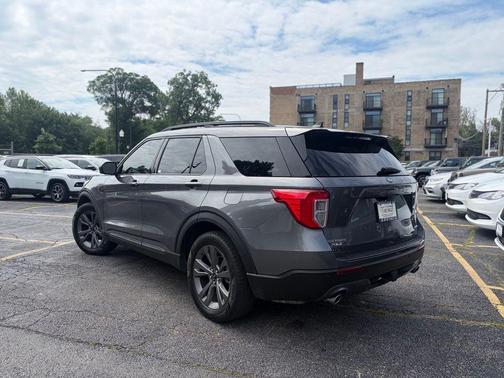 Gray Metallic 2021 Ford Explorer XLT