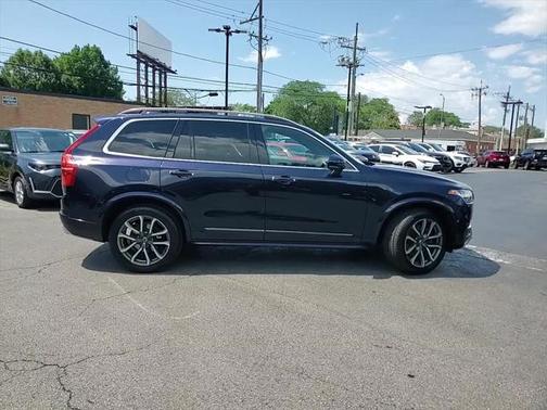 2019 Volvo XC90 T6 Momentum
