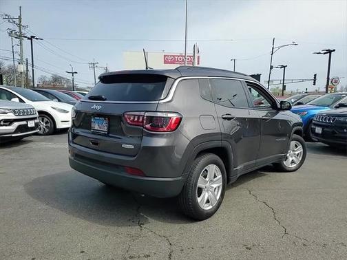2022 Jeep Compass Latitude