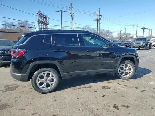 2025 Jeep Compass Latitude