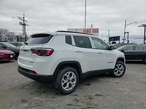 2025 Jeep Compass Latitude