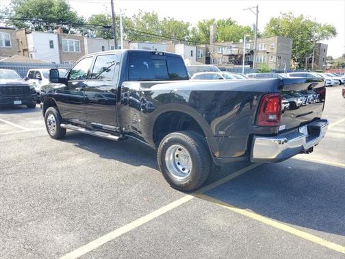 2025 RAM 3500 Tradesman Crew Cab 4x4 8' Box