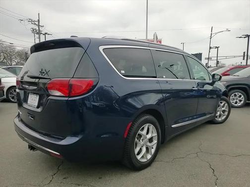 2019 Chrysler Pacifica Touring-L Plus